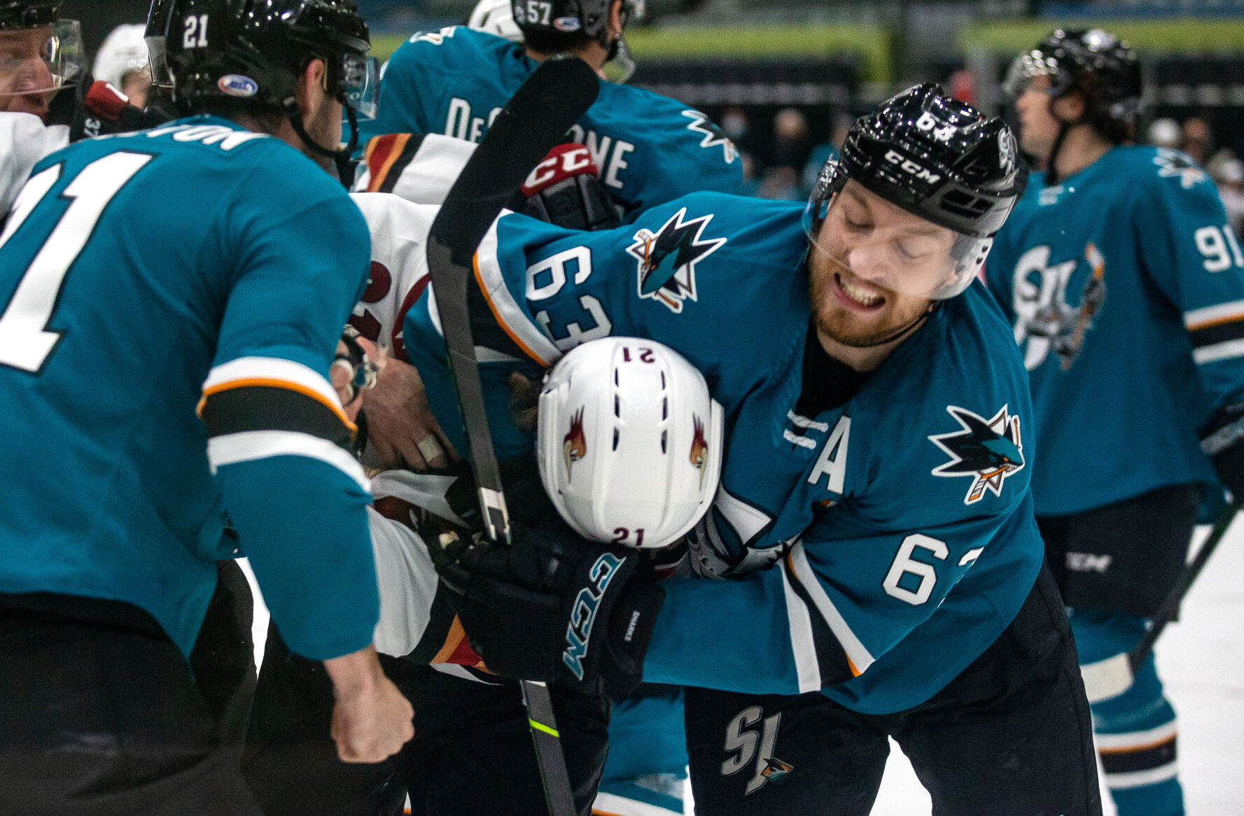 Roadrunners Vs Barracuda